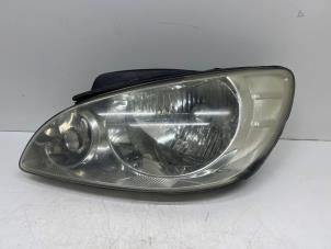 Used Headlight, left Hyundai Getz 1.1i 12V Price € 40,00 Margin scheme offered by Autohandel & Demontage Weteringbrug
