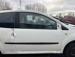 Used Door 2-door, right Renault Twingo II (CN) 1.2 16V Price € 75,00 Margin scheme offered by Autohandel & Demontage Weteringbrug