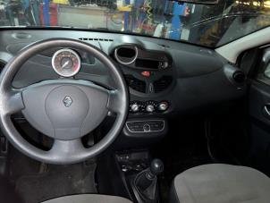 Gebrauchte Airbag Set + Modul Renault Twingo II (CN) 1.2 16V Preis € 300,00 Margenregelung angeboten von Autohandel & Demontage Weteringbrug