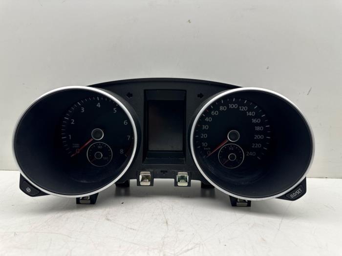 Odometer KM from a Volkswagen Golf VI (5K1) 1.4 TSI 122 16V 2010