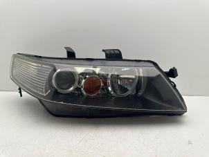 Used Headlight, right Honda Accord Tourer (CM/CN) 2.4 i-VTEC 16V Price € 250,00 Margin scheme offered by Autohandel & Demontage Weteringbrug