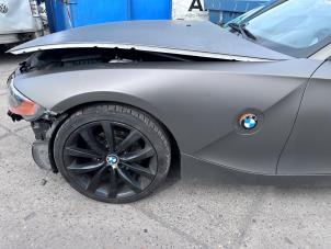 Used Front wing, left BMW Z4 Roadster (E85) 2.2 24V Price € 450,00 Margin scheme offered by Autohandel & Demontage Weteringbrug