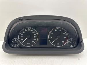 Used Odometer KM Mercedes A (W169) 1.5 A-150 Price € 65,00 Margin scheme offered by Autohandel & Demontage Weteringbrug