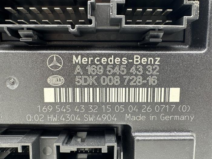 Ordinateur contrôle fonctionnel d'un Mercedes-Benz A (W169) 1.5 A-150 2005