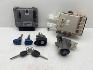 Used Ignition lock + computer Toyota Yaris II (P9) 1.4 D-4D Price € 150,00 Margin scheme offered by Autohandel & Demontage Weteringbrug