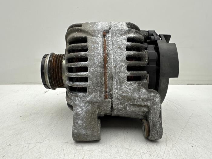 Gebrauchte Dynamo Opel Corsa D 1.4 16V Twinport Preis € 20,00 Margenregelung angeboten von Autohandel & Demontage Weteringbrug