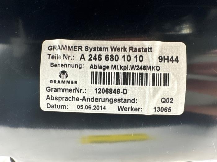 Konsole srodkowe z Mercedes-Benz B (W246,242) 1.6 B-200 BlueEFFICIENCY Turbo 16V 2014