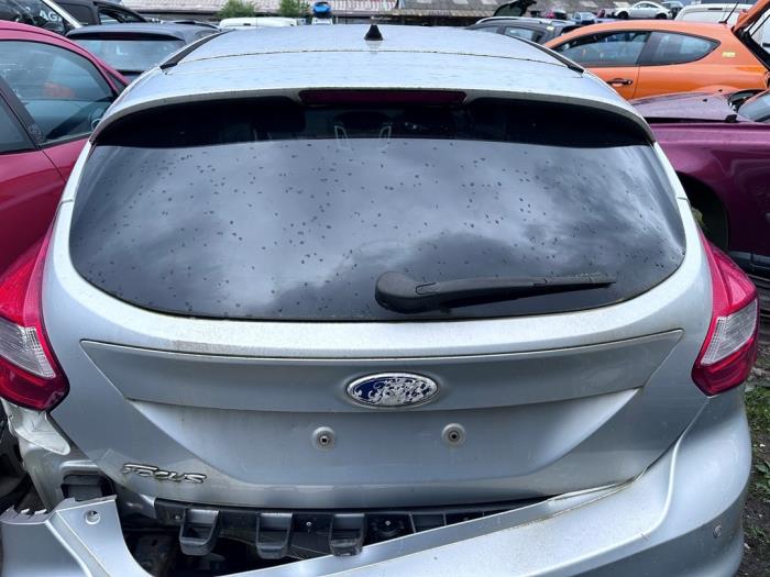 Używane Tylna klapa Ford Focus 3 1.6 Ti-VCT 16V 125 Cena € 250,00 Procedura marży oferowane przez Autohandel & Demontage Weteringbrug