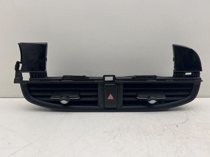 Dashboard vent from a Kia Picanto (JA) 1.0 12V 2019