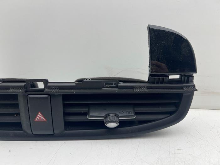 Dashboard vent from a Kia Picanto (JA) 1.0 12V 2019