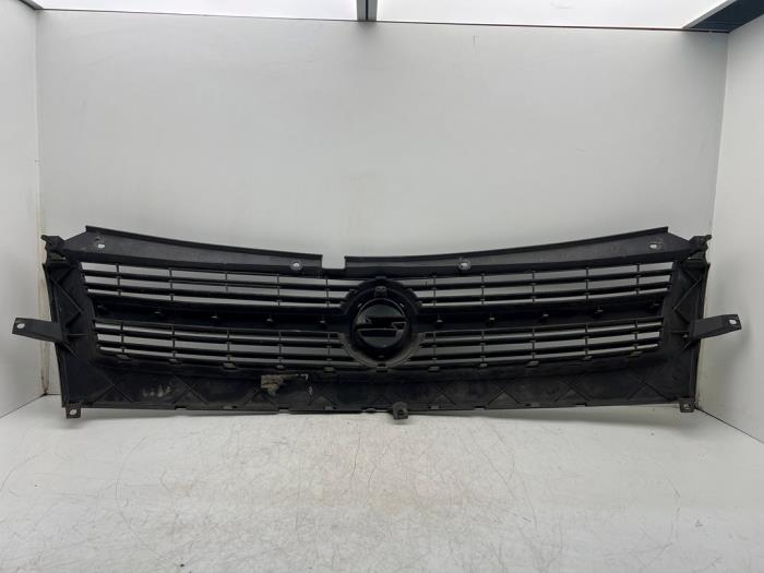 Grille from a Opel Movano (4A1; 4A2; 4B2; 4B3; 4C2; 4C3) 2.5 CDTI 2006