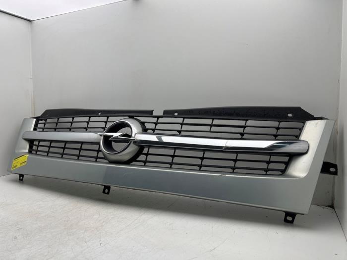 Grille from a Opel Movano (4A1; 4A2; 4B2; 4B3; 4C2; 4C3) 2.5 CDTI 2006