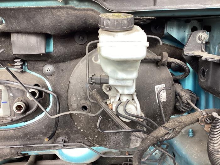 Usagé Servo frein Opel Corsa D 1.4 16V Twinport Prix € 30,00 Règlement à la marge proposé par Autohandel & Demontage Weteringbrug