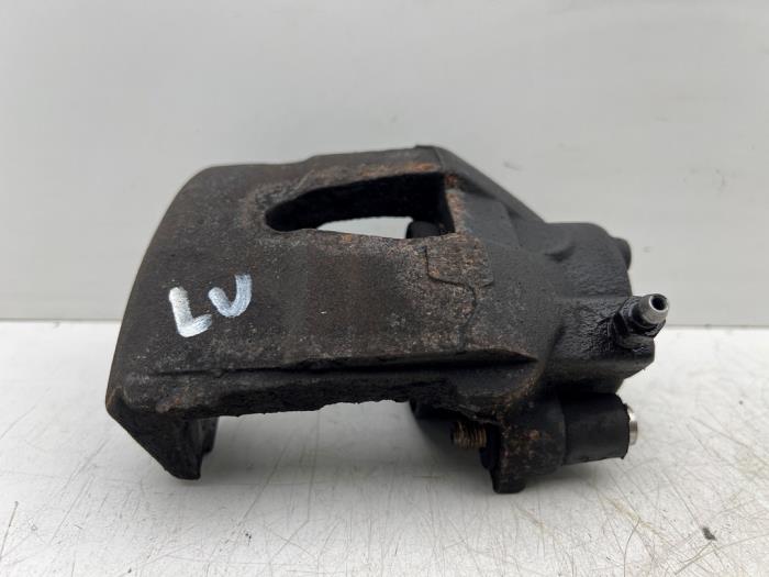 Gebrauchte Bremszange links vorne Volkswagen Up! (121) 1.0 12V 60 Preis € 15,00 Margenregelung angeboten von Autohandel & Demontage Weteringbrug