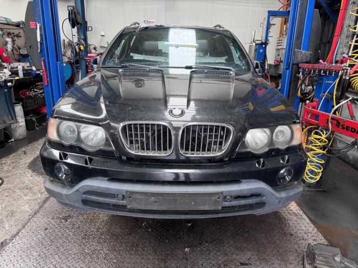 Używane Przód kompletny BMW X5 (E53) 4.4 V8 32V Cena € 1.250,00 Procedura marży oferowane przez Autohandel & Demontage Weteringbrug