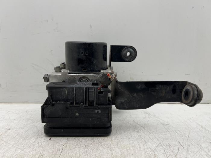 Gebrauchte ABS Pumpe Ford Focus 3 1.6 TDCi 115 Preis € 75,00 Margenregelung angeboten von Autohandel & Demontage Weteringbrug