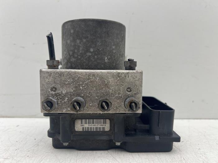 Begagnade ABS-pump Peugeot Partner (GC/GF/GG/GJ/GK) 1.6 HDI 90 16V Pris € 250,00 Marginaltabell erbjuds av Autohandel & Demontage Weteringbrug