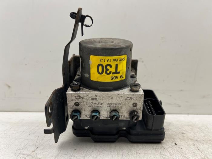 Begagnade ABS-pump Kia Picanto (TA) 1.0 12V Pris € 25,00 Marginaltabell erbjuds av Autohandel & Demontage Weteringbrug