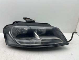 Used Headlight, right Audi A3 Sportback (8PA) 1.2 TFSI Price € 200,00 Margin scheme offered by Autohandel & Demontage Weteringbrug