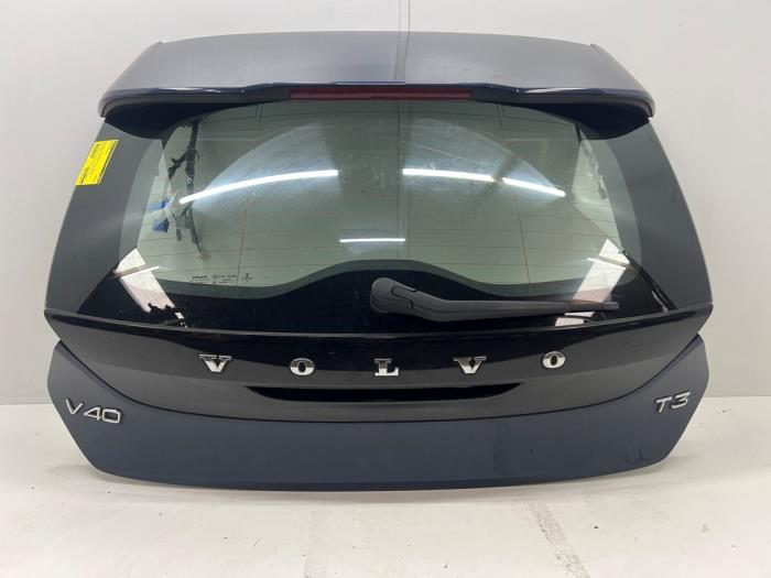 Używane Tylna klapa Volvo V40 (MV) 1.6 T3 GTDi 16V Cena € 195,00 Procedura marży oferowane przez Autohandel & Demontage Weteringbrug
