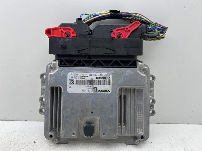 Used Engine management computer Volvo V40 (MV) 1.6 T2 GTDi 16V Price € 100,00 Margin scheme offered by Autohandel & Demontage Weteringbrug