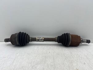 Usados Eje de transmisión izquierda delante Volvo V40 (MV) 1.6 T3 GTDi 16V Precio € 55,00 Norma de margen ofrecido por Autohandel & Demontage Weteringbrug