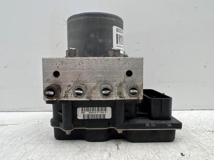Begagnade ABS-pump Alfa Romeo MiTo (955) 1.4 16V Pris € 40,00 Marginaltabell erbjuds av Autohandel & Demontage Weteringbrug