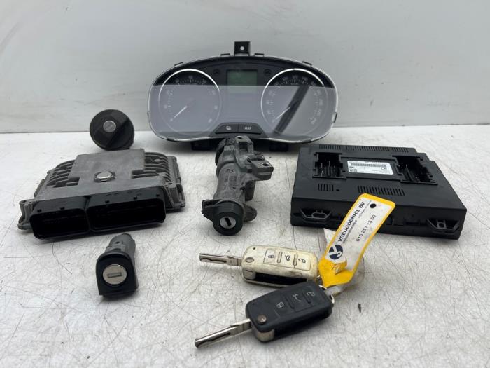 Used Ignition lock + computer Skoda Fabia II Combi 1.2 TSI Price € 145,00 Margin scheme offered by Autohandel & Demontage Weteringbrug