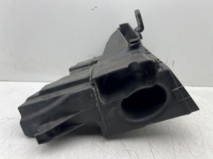 Begagnade Luftfilterhus Peugeot 207/207+ (WA/WC/WM) 1.6 16V VTi Pris € 10,00 Marginaltabell erbjuds av Autohandel & Demontage Weteringbrug