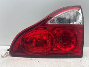 Begagnade Baklykta, höger Toyota Avensis Verso (M20) 2.0 16V VVT-i D-4 Pris € 40,00 Marginaltabell erbjuds av Autohandel & Demontage Weteringbrug