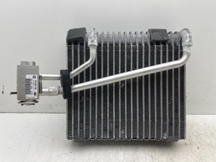 Begagnade AC-radiator Volkswagen Transporter/Caravelle T5 Pris € 35,00 Marginaltabell erbjuds av Autohandel & Demontage Weteringbrug