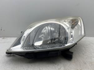 Usados Faro izquierda Peugeot Bipper (AA) 1.4 HDi Precio € 20,00 Norma de margen ofrecido por Autohandel & Demontage Weteringbrug