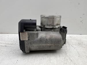 Usados Cuerpo de válvula de mariposa Volvo V40 (MV) 1.6 T3 GTDi 16V Precio € 30,00 Norma de margen ofrecido por Autohandel & Demontage Weteringbrug