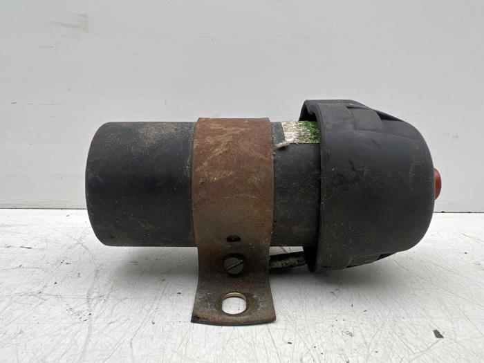 Begagnade Tändspole Audi 100 Avant (C4) 2.3E 5E Pris € 10,00 Marginaltabell erbjuds av Autohandel & Demontage Weteringbrug