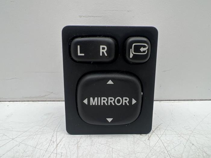 Używane Przelacznik lusterka Toyota RAV4 (A4) 2.5 Hybrid 16V VVT-i 4x4 Cena € 20,00 Procedura marży oferowane przez Autohandel & Demontage Weteringbrug