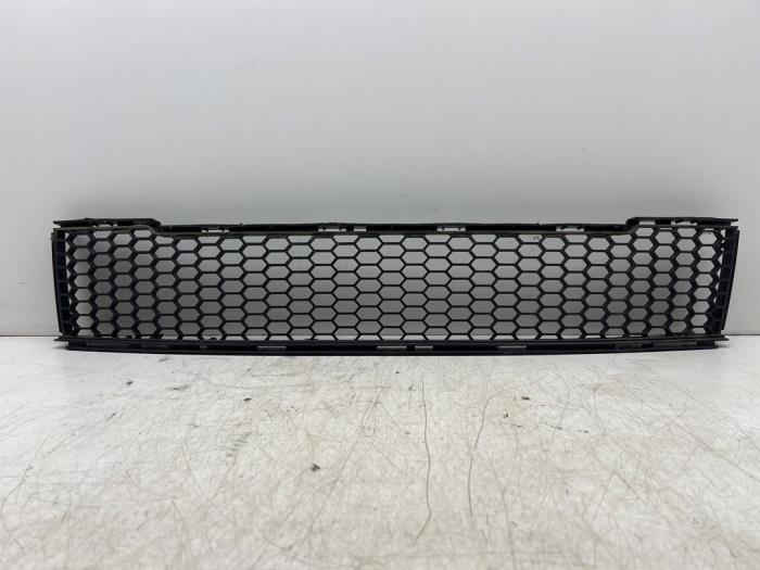 Używane Grill Fiat 500 (312) 0.9 TwinAir 85 Cena € 15,00 Procedura marży oferowane przez Autohandel & Demontage Weteringbrug