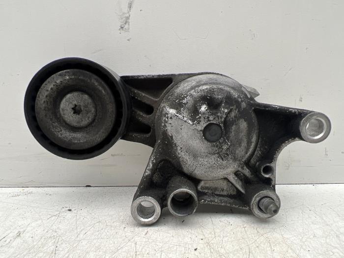 Usados Rodillo tensor correa múltiple Citroen Berlingo Cinqspace, Multispace 1.6 BlueHDI 100 Precio € 15,00 Norma de margen ofrecido por Autohandel & Demontage Weteringbrug