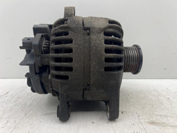 Gebrauchte Dynamo Renault Master II (FD/HD) 2.5 dCi 16V 100 Preis € 25,00 Margenregelung angeboten von Autohandel & Demontage Weteringbrug
