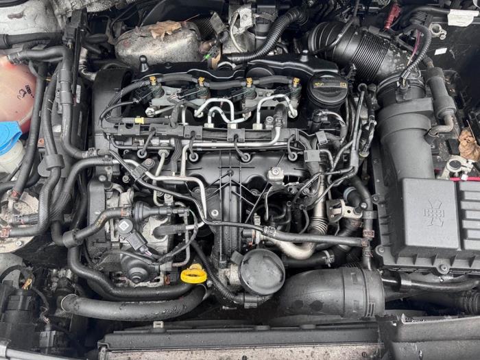 Used Engine Volkswagen Touran (1T3) 2.0 TDI 16V 140 Price € 2.250,00 Margin scheme offered by Autohandel & Demontage Weteringbrug