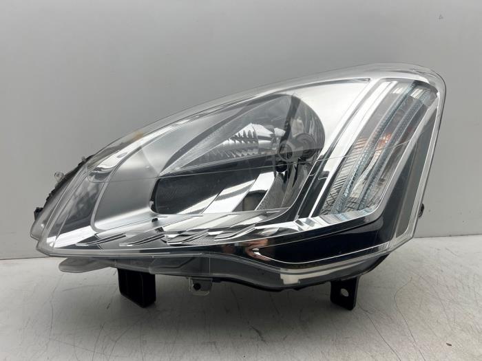 Gebrauchte Scheinwerfer links Citroen Berlingo Cinqspace, Multispace 1.6 BlueHDI 100 Preis € 100,00 Margenregelung angeboten von Autohandel & Demontage Weteringbrug