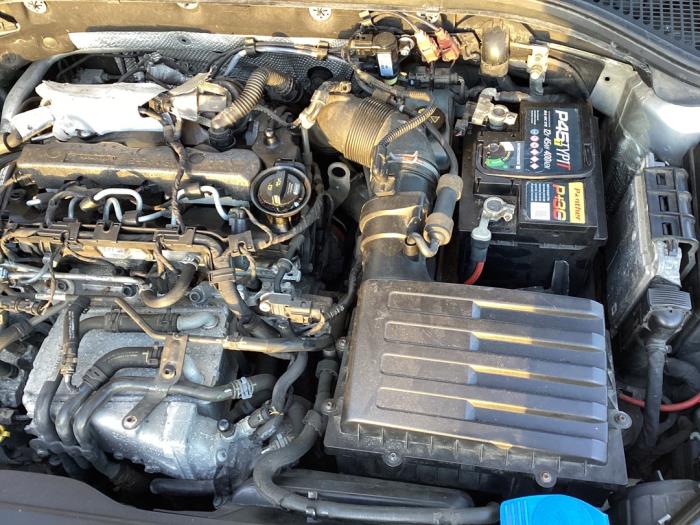 Gebrauchte Getriebe Skoda Octavia Combi (5EAC) 2.0 TDI GreenTec 16V Preis € 300,00 Margenregelung angeboten von Autohandel & Demontage Weteringbrug