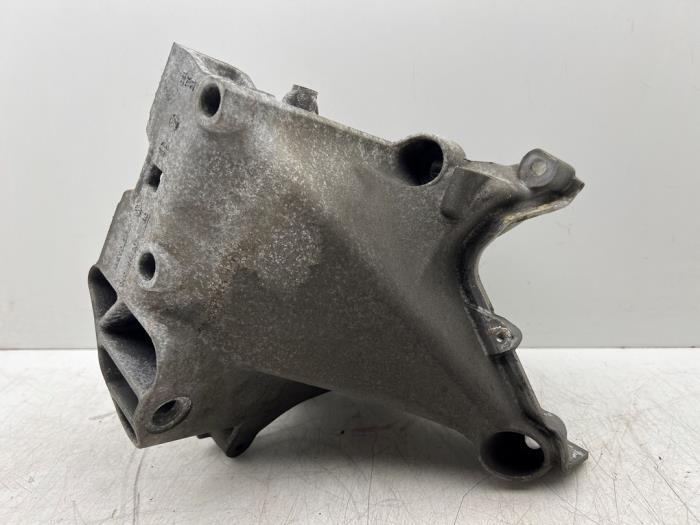 Used Engine mount Volkswagen Polo VI (AW1) 1.0 12V BlueMotion Technology Price € 20,00 Margin scheme offered by Autohandel & Demontage Weteringbrug