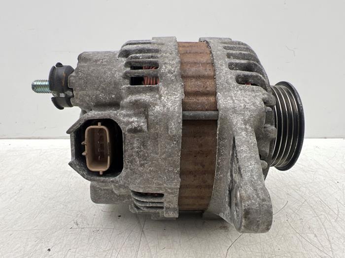 Begagnade Dynamo Mitsubishi Colt (Z2/Z3) 1.1 12V Pris € 30,00 Marginaltabell erbjuds av Autohandel & Demontage Weteringbrug