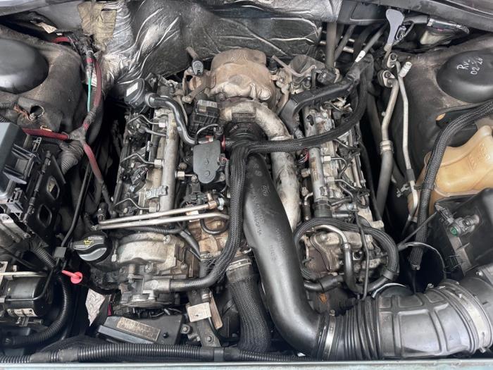 Używane Silnik Chrysler 300 C 3.0 CRD V6 24V Cena € 1.750,00 Procedura marży oferowane przez Autohandel & Demontage Weteringbrug