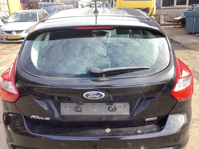 Używane Tylna klapa Ford Focus 3 1.0 Ti-VCT EcoBoost 12V 100 Cena € 150,00 Procedura marży oferowane przez Autohandel & Demontage Weteringbrug
