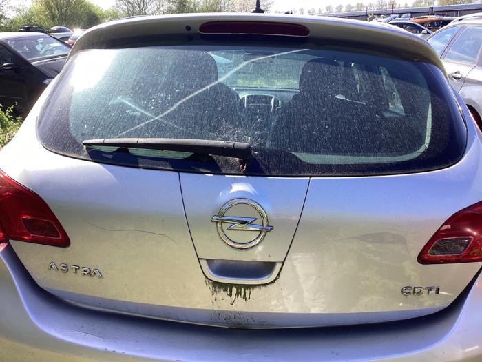 Gebrauchte Heckklappe Opel Astra J (PC6/PD6/PE6/PF6) 1.7 CDTi 16V 110 Preis € 75,00 Margenregelung angeboten von Autohandel & Demontage Weteringbrug
