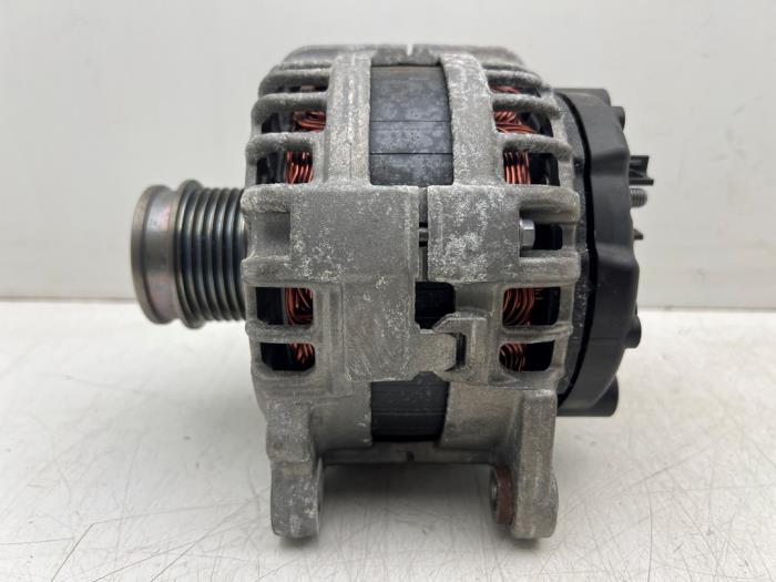 Gebrauchte Dynamo Volkswagen Polo VI (AW1) 1.0 TSI 12V Preis € 35,00 Margenregelung angeboten von Autohandel & Demontage Weteringbrug
