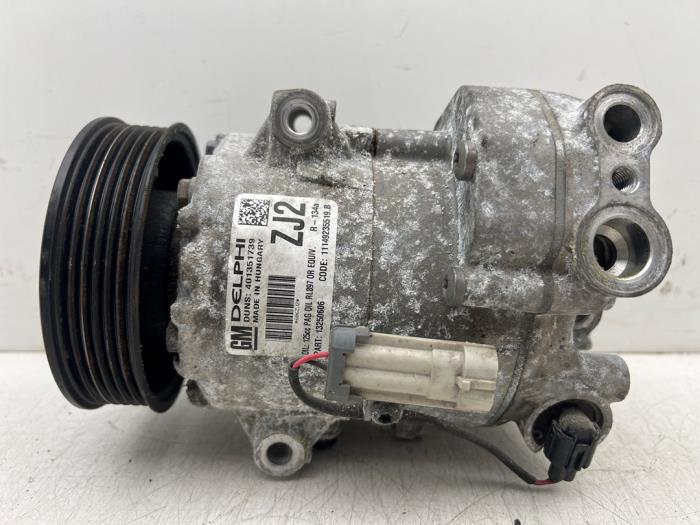 Usagé Pompe clim Opel Astra J (PC6/PD6/PE6/PF6) 1.7 CDTi 16V 110 Prix € 100,00 Règlement à la marge proposé par Autohandel & Demontage Weteringbrug