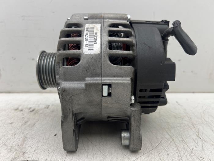Used Dynamo Volkswagen Polo IV (9N1/2/3) 1.2 12V Price € 45,00 Margin scheme offered by Autohandel & Demontage Weteringbrug
