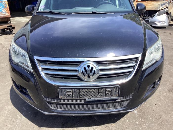 Używane Przód kompletny Volkswagen Tiguan (5N1/2) 1.4 TSI 16V Cena € 1.750,00 Procedura marży oferowane przez Autohandel & Demontage Weteringbrug